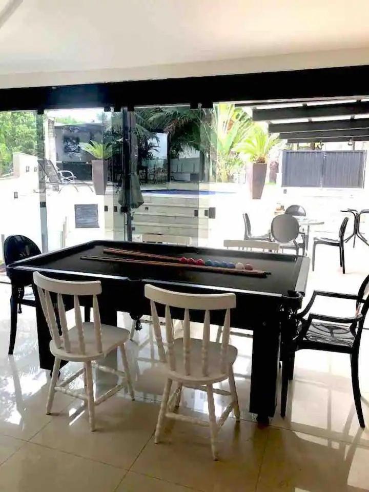 Geriba Dentro De Com Piscina Propria